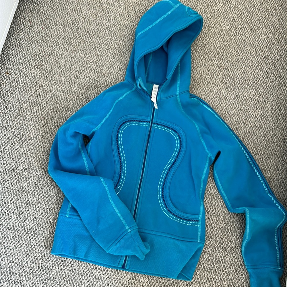 Lululemon sweater